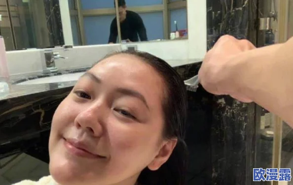 俄罗斯胖老女人啪啪·啪！细节曝光，网友热议她的神秘身世和惊人过往！