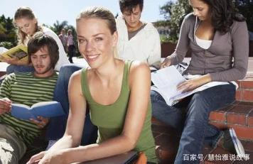男女学生生一起相嗟嗟：校园生活中的友谊与挑战，如何在学习中找到平衡与快乐的秘诀？