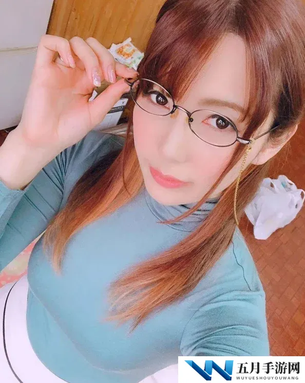 极品女一教师波多野结衣：最新动态曝光，粉丝热议她在新剧中的精彩表现与个人生活的变化，引发广泛关注