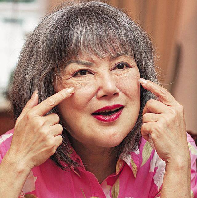 娱乐圈没整过容的明星_整容毁掉事业的女明星_张檬整容前后对比