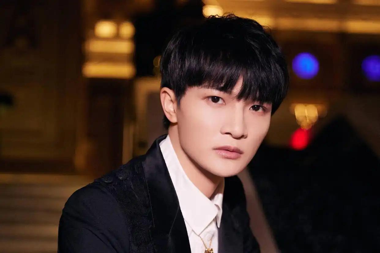 香港火灾明星捐款_娱乐圈慈善大事件_韩红爱心慈善基金会捐款明细