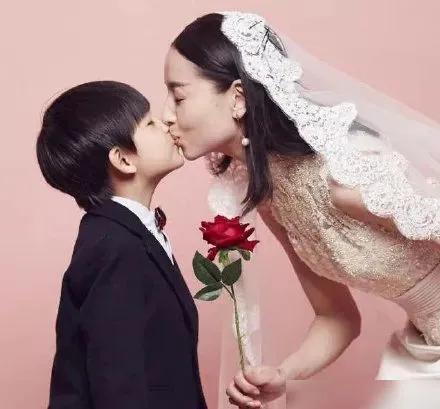 娱乐圈忘记拉窗帘出轨事件_明星出轨被偷拍没拉窗帘_娱乐圈出轨的男人