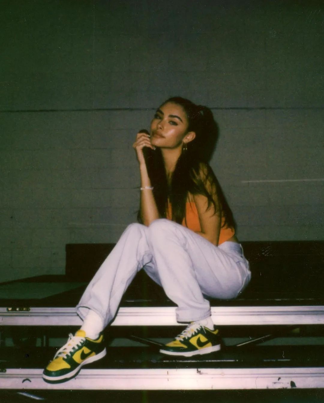 女明星红毯穿搭_晚装女明星_春季时尚趋势