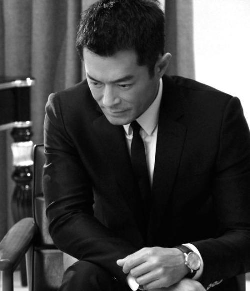 娱乐圈无黑料明星_黄渤毫无黑料明星_没黑料的明星名单图片,